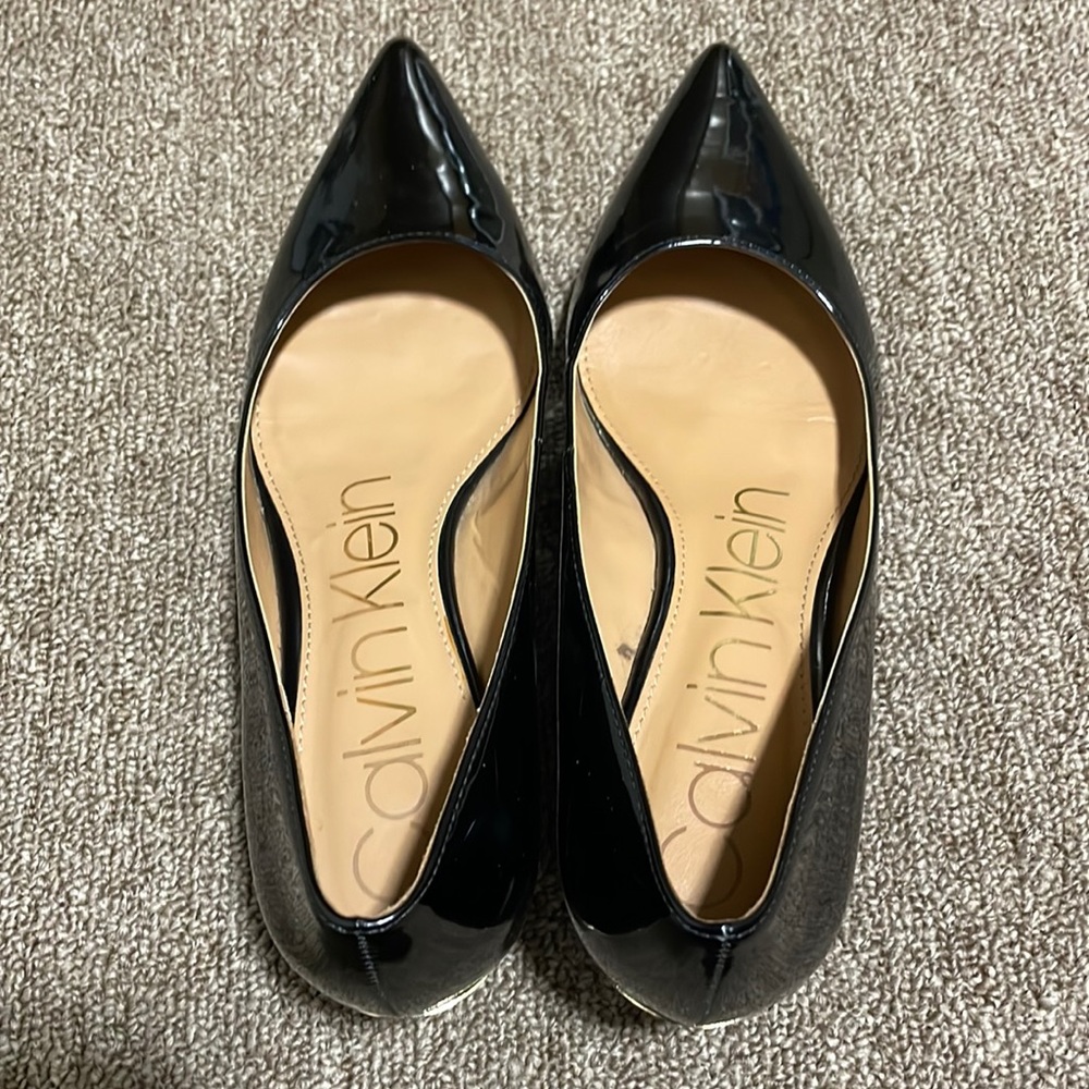 Calvin Klein Wedge Black Pumps Pointed Toe Size 8M